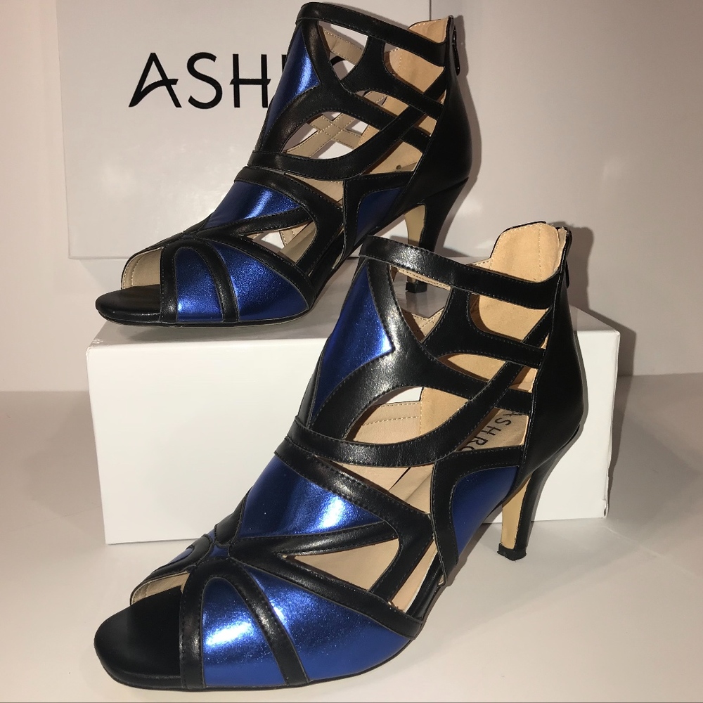 Cobalt and Black Cutouts With Flair